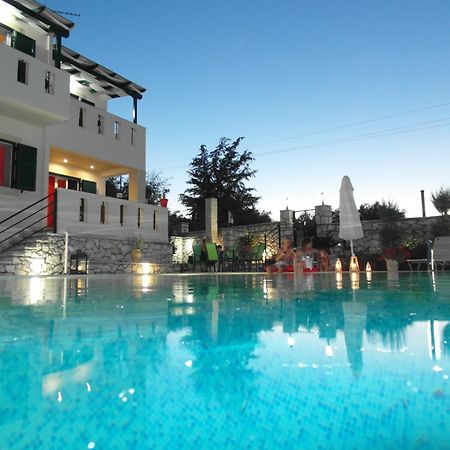 Ionian Villas Áyios Nikítas Quarto foto
